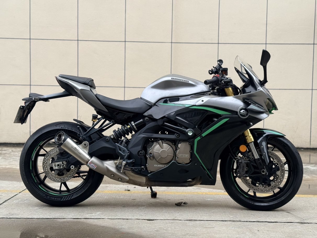QJMOTOR 赛600