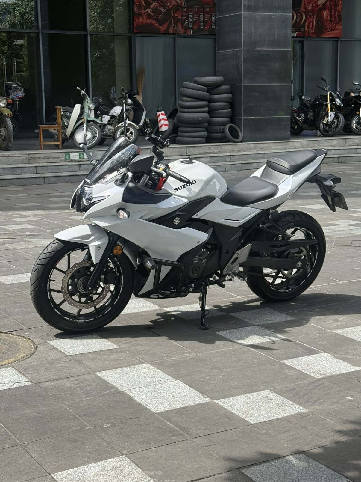 豪爵铃木 GSX250R