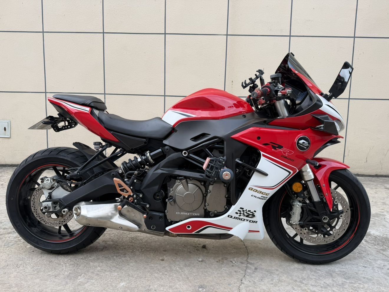 QJMOTOR 赛600