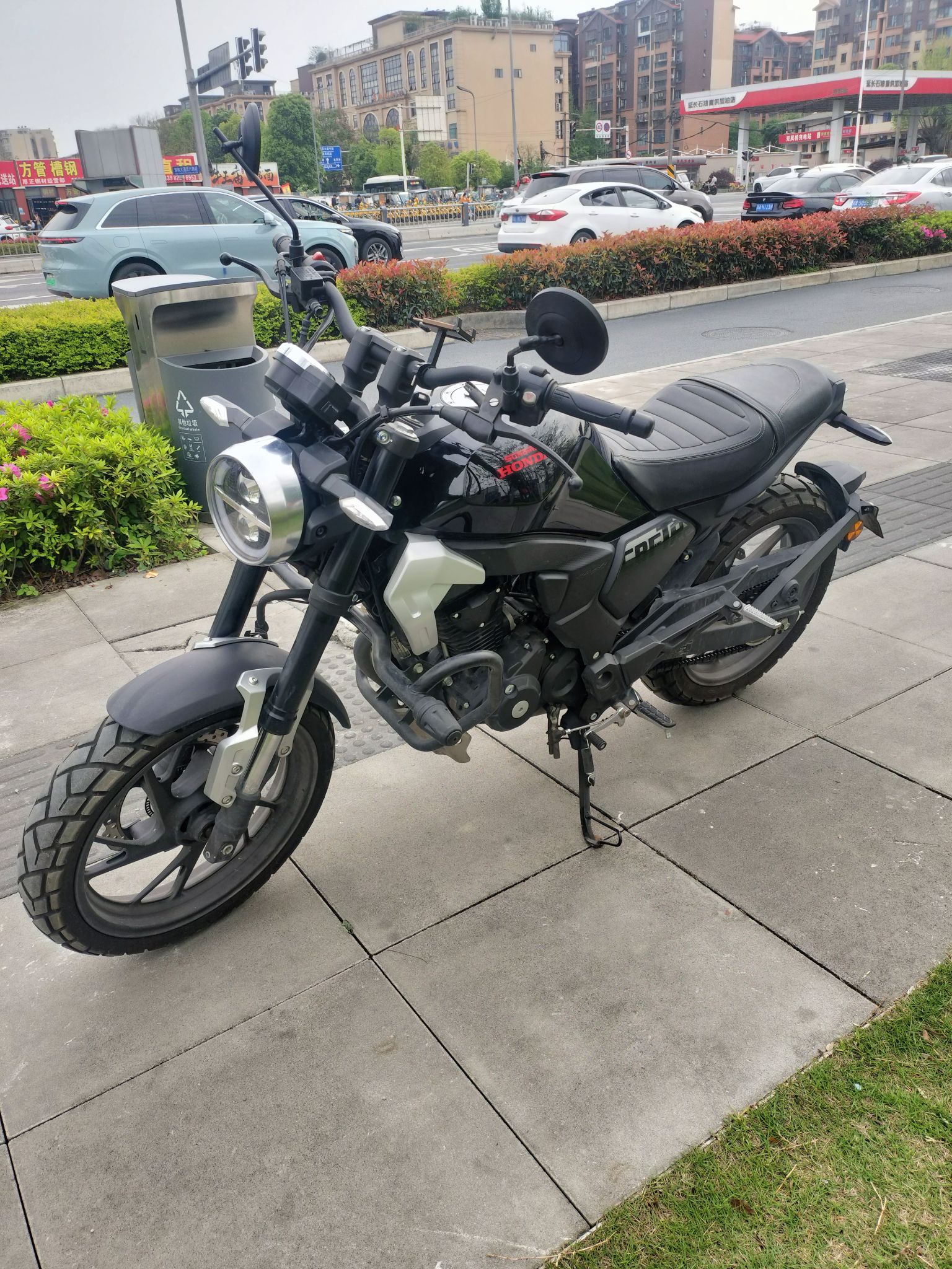 新大洲本田 CBF190TR