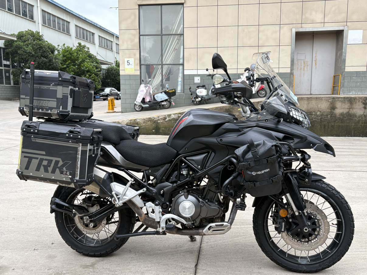 贝纳利 金鹏 TRK502
