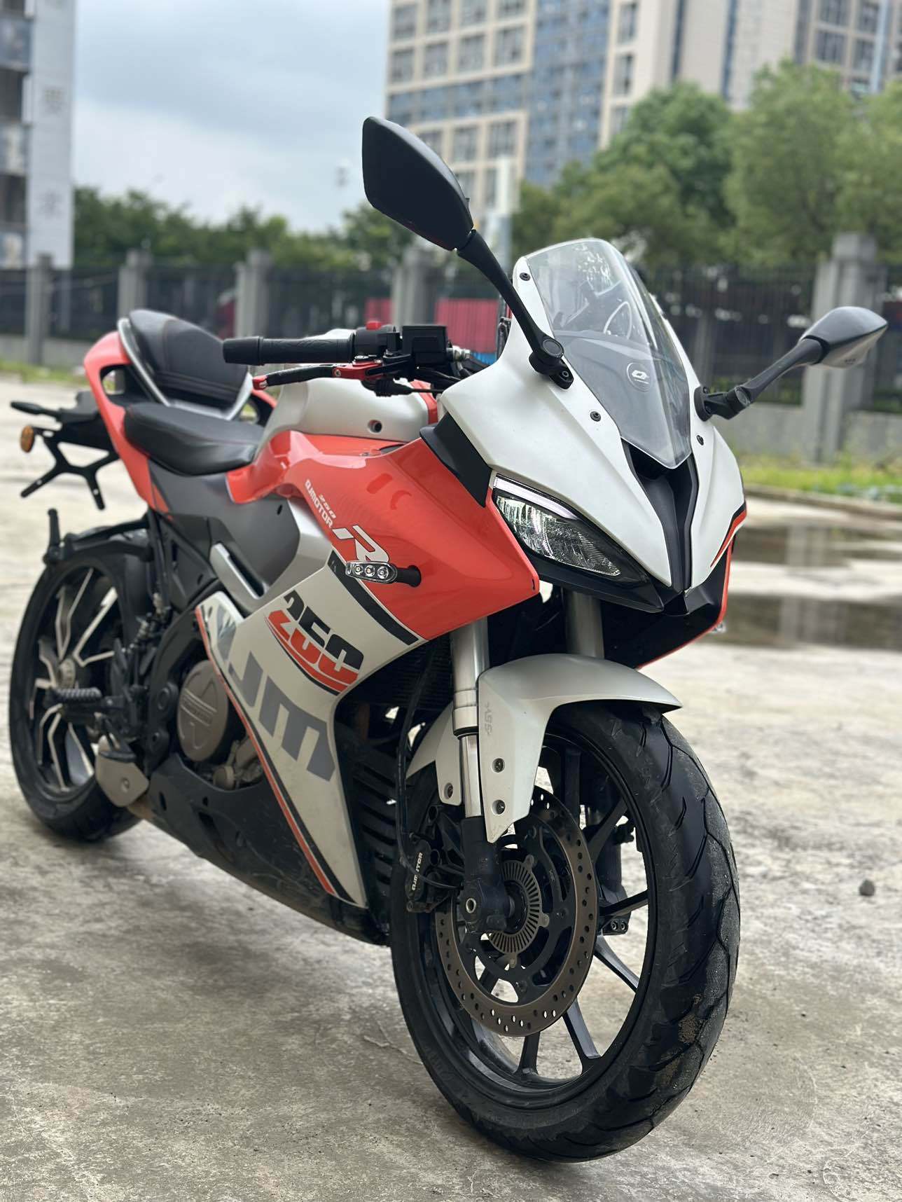 QJMOTOR 赛250
