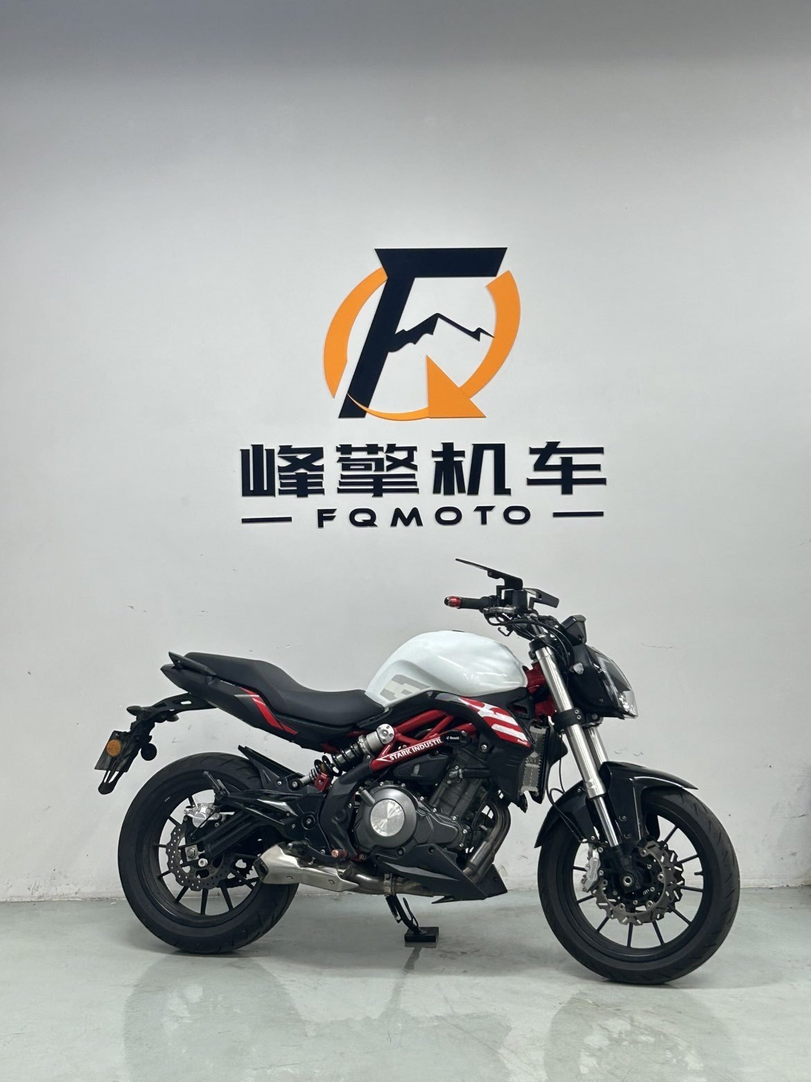 贝纳利 蓝宝龙 BN302S