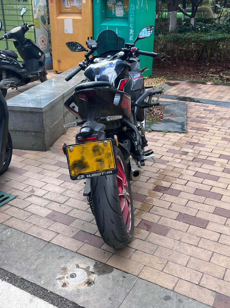 QJMOTOR 赛400