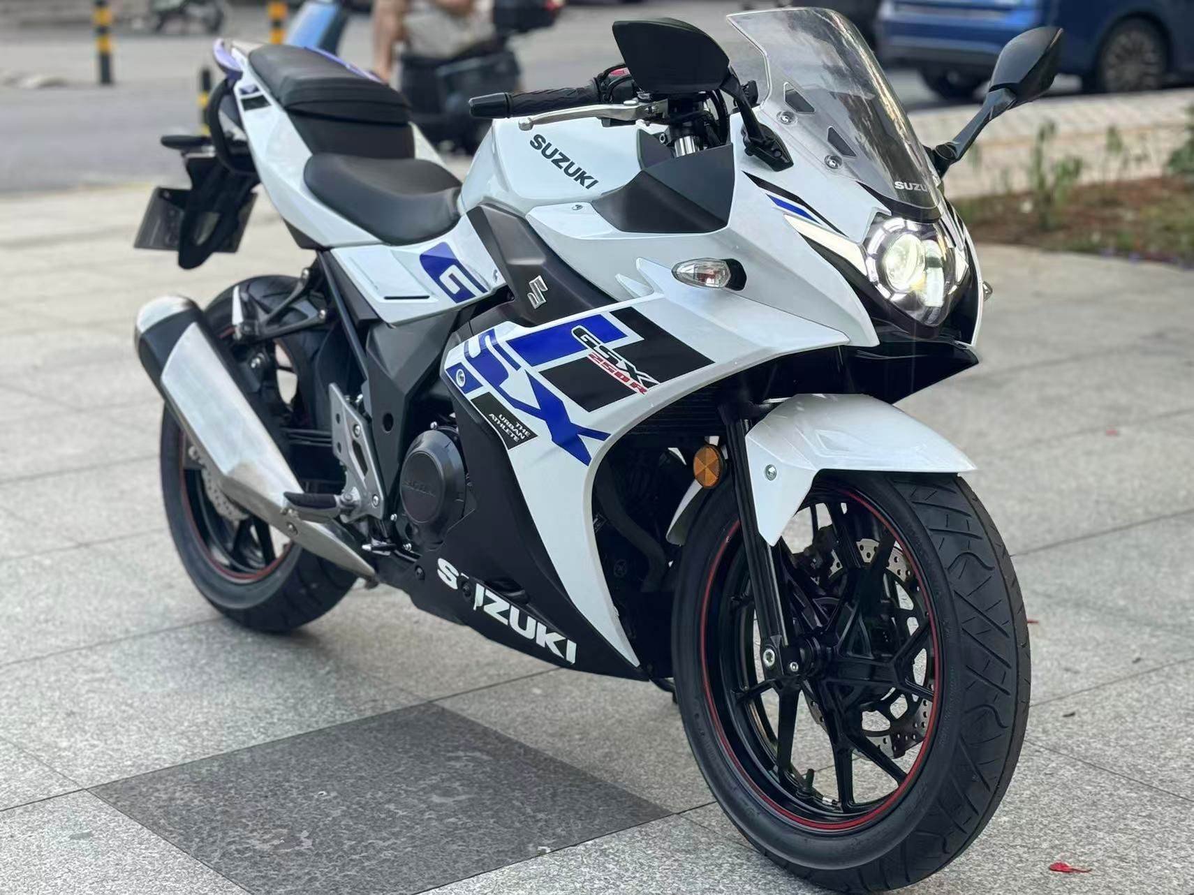 豪爵铃木 GSX250R