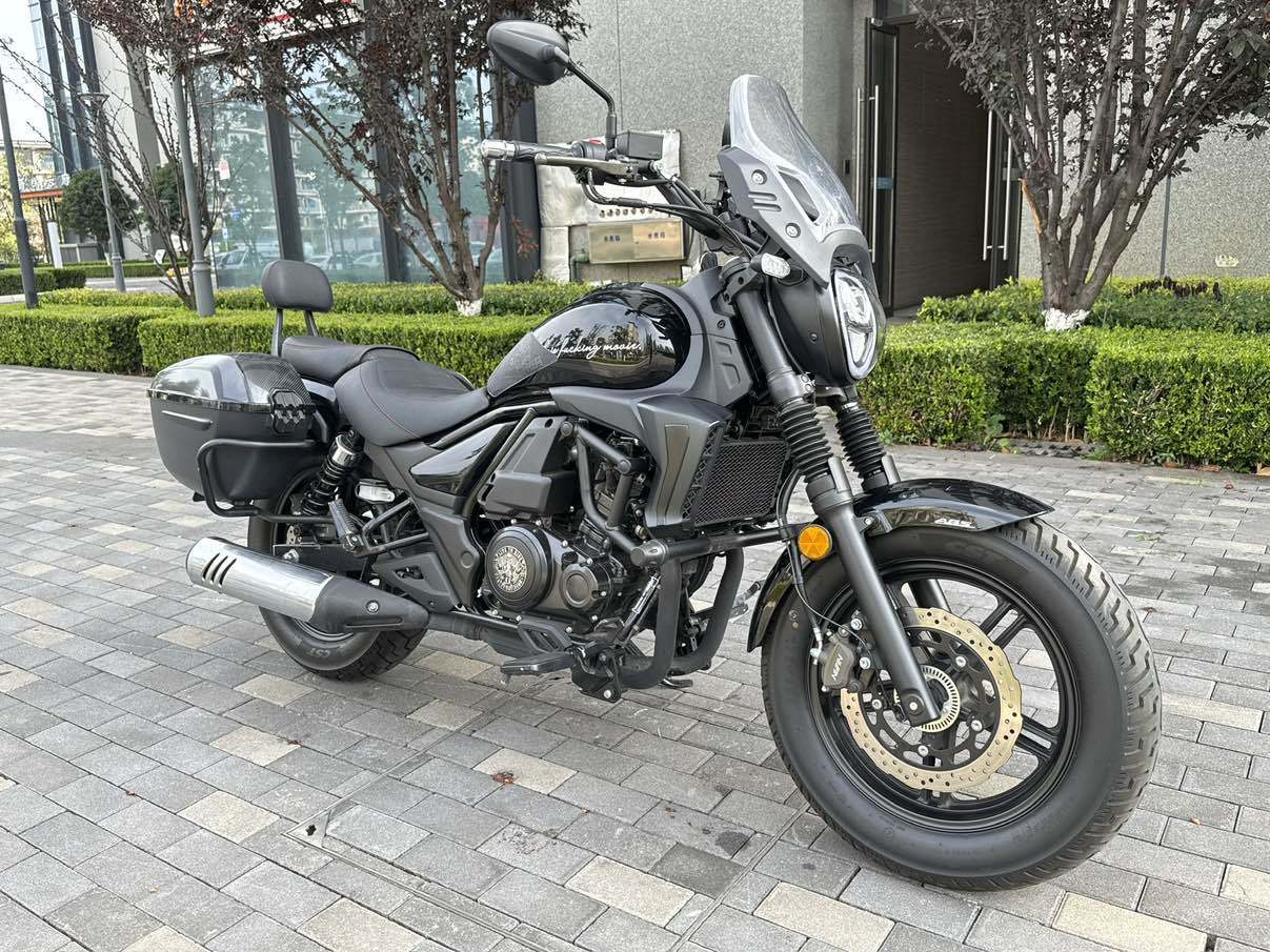 豪爵 TR300