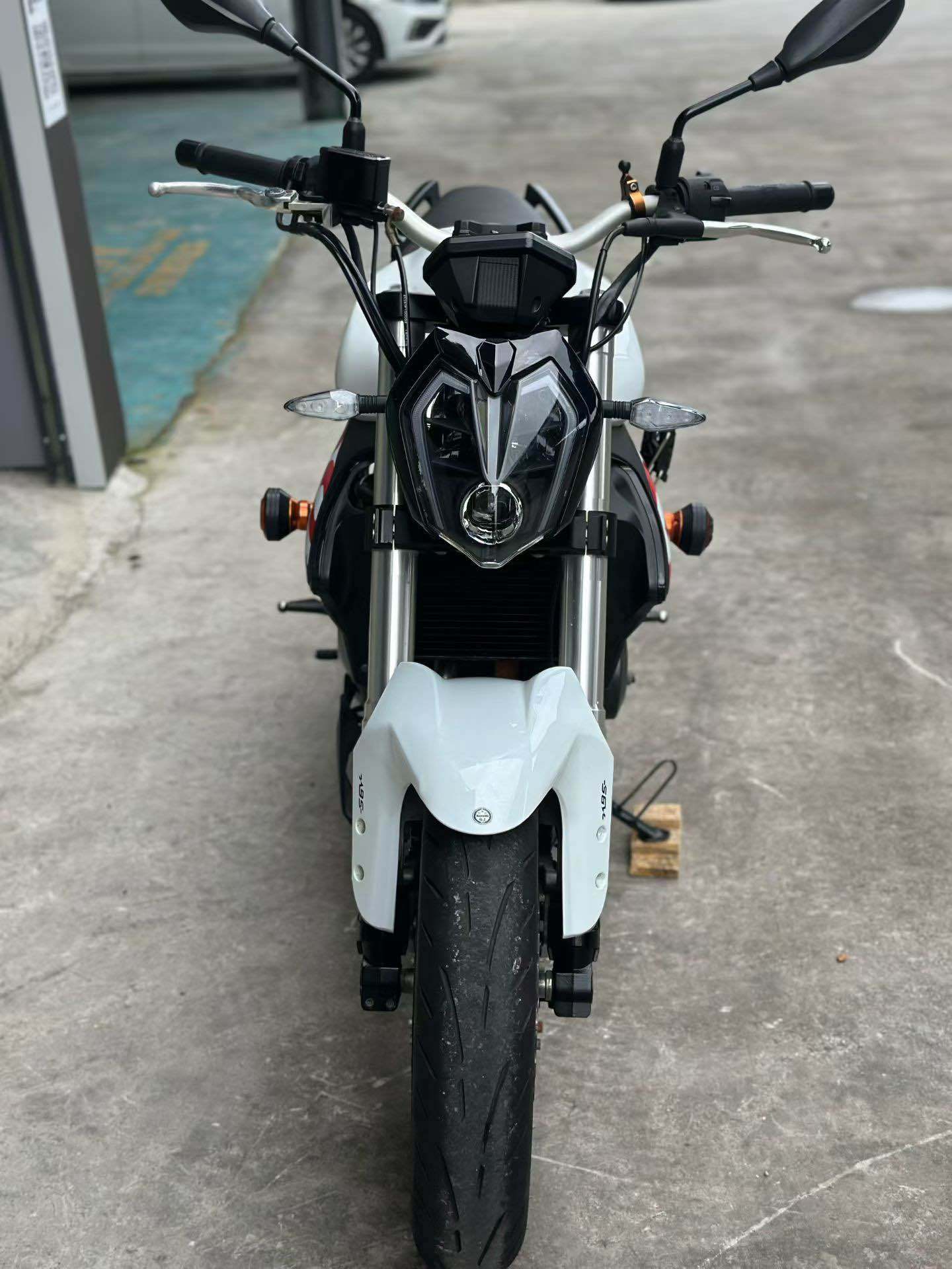 贝纳利 蓝宝龙 BN302S