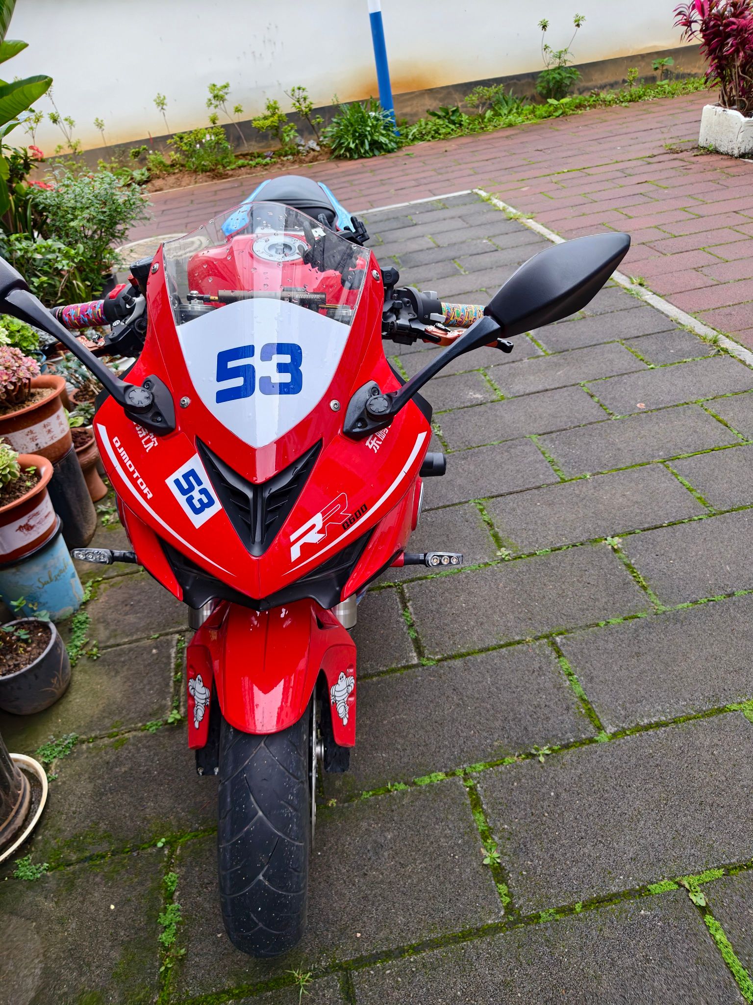 QJMOTOR 赛600