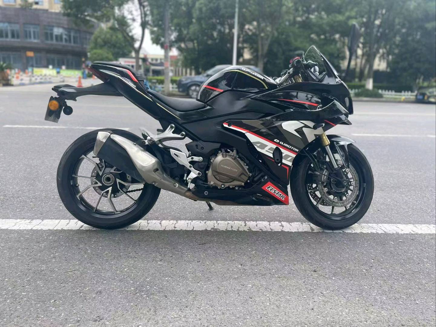 QJMOTOR 赛450