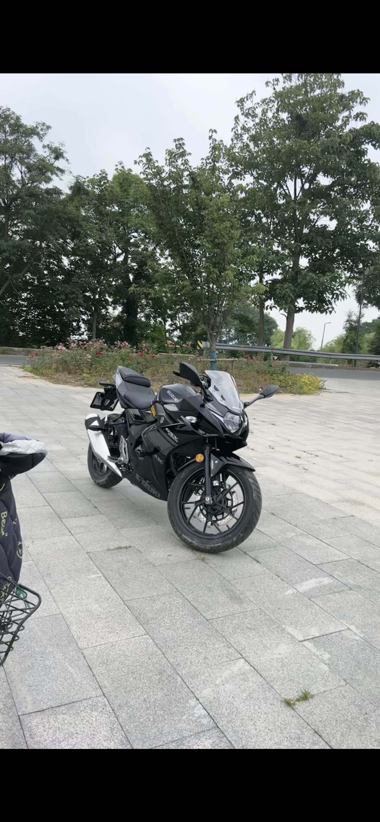 豪爵铃木 GSX250R