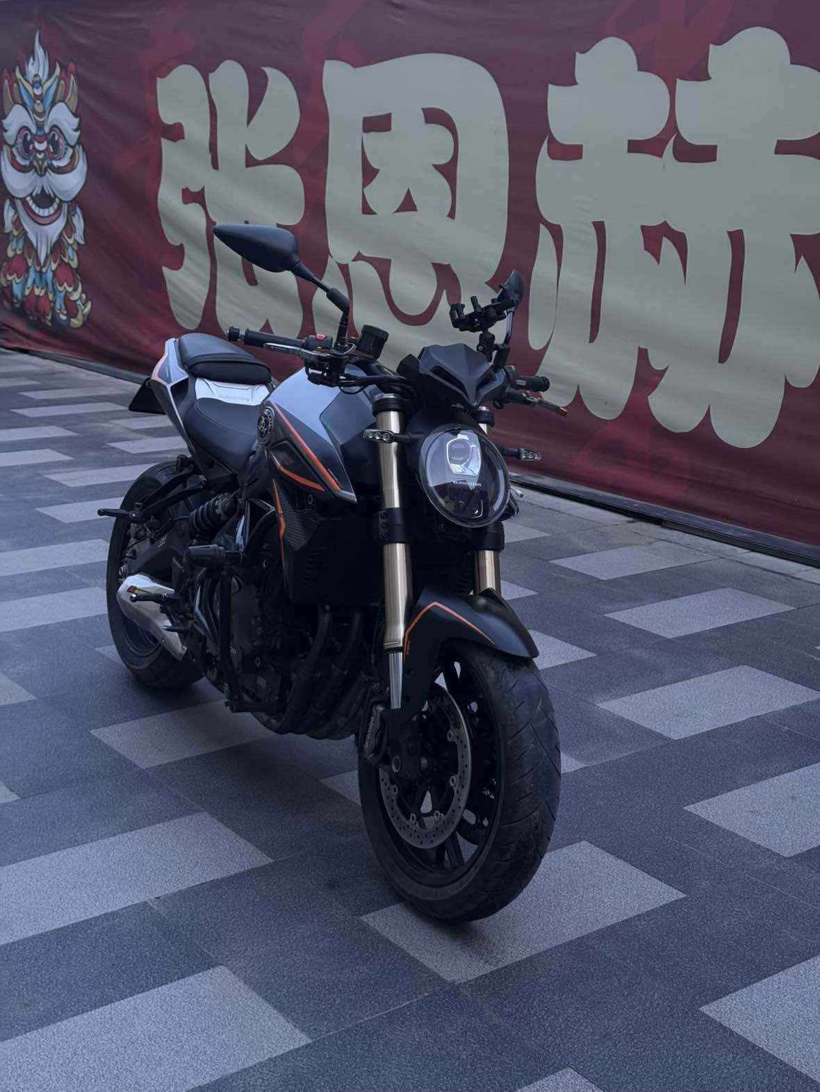 QJMOTOR 追600
