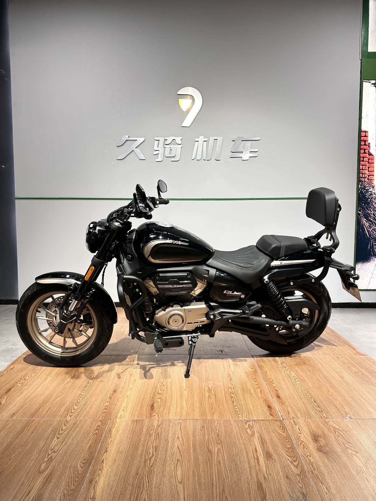 无极 CU250