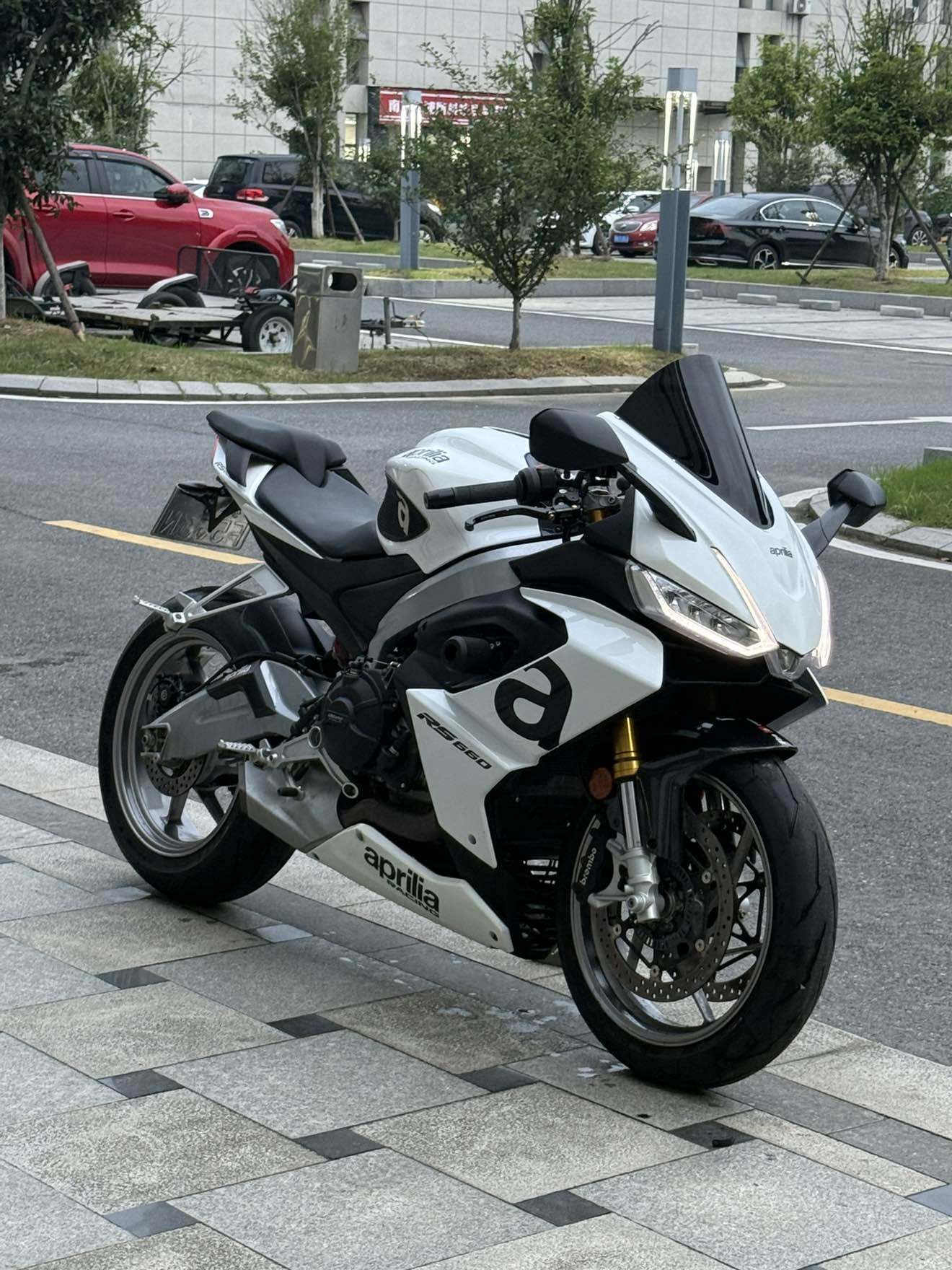 阿普利亚 RS 660 