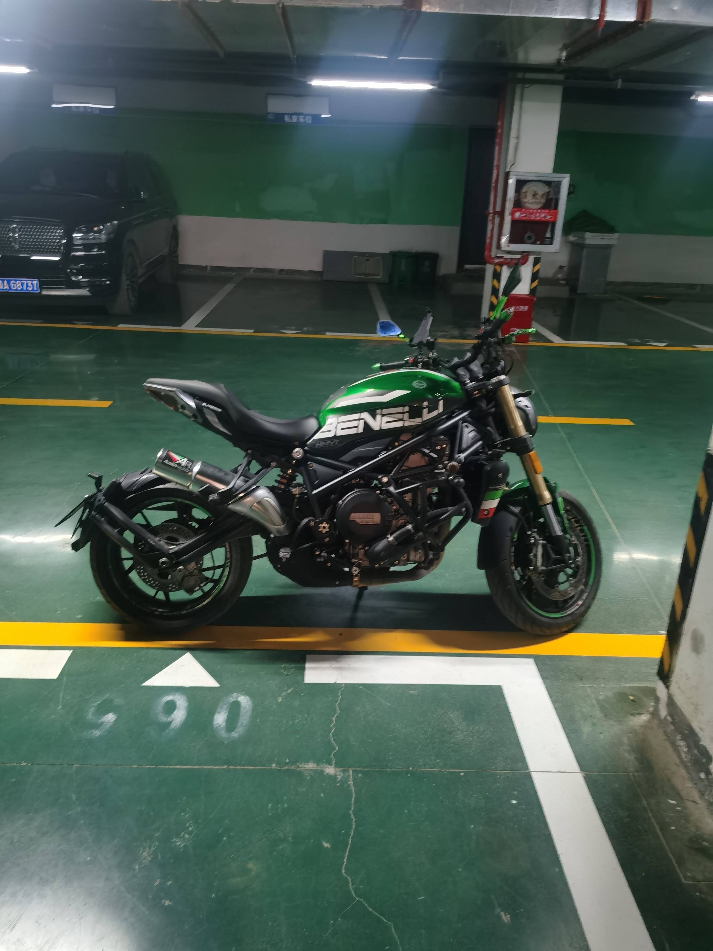 贝纳利 752S