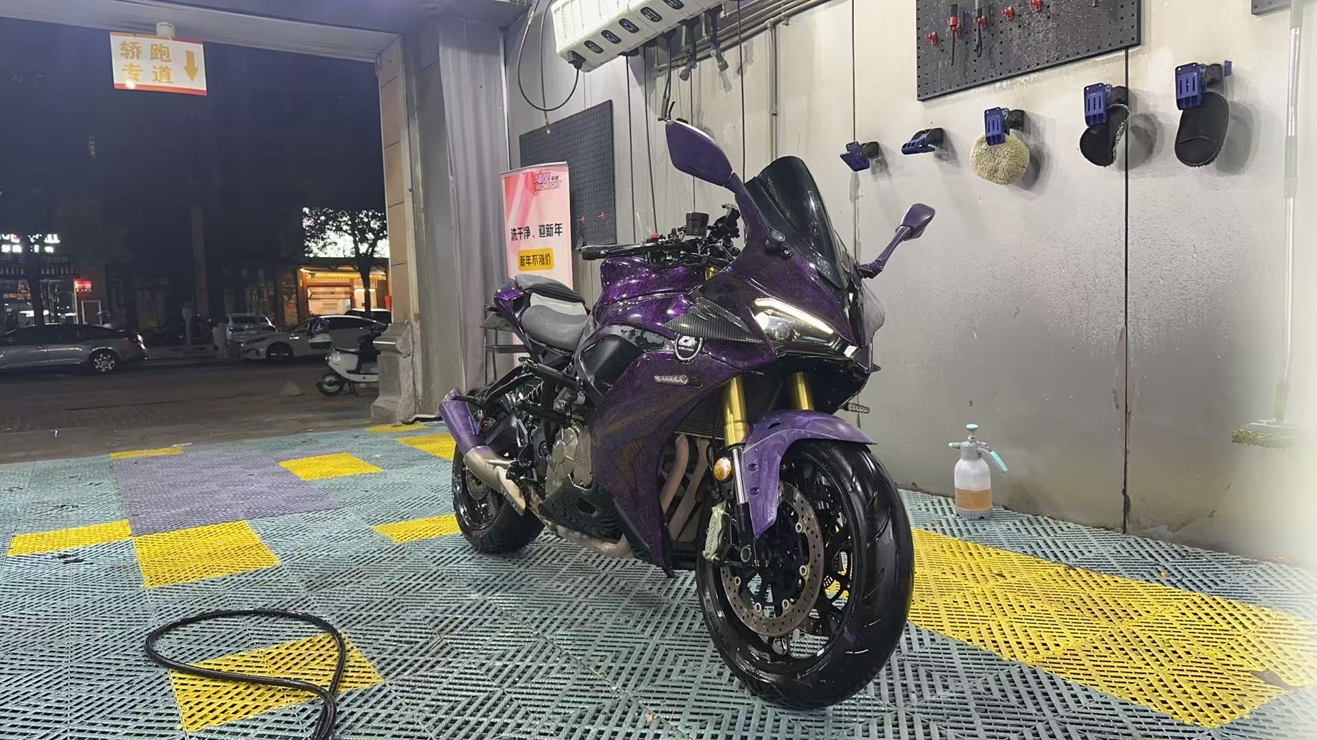 QJMOTOR 赛600