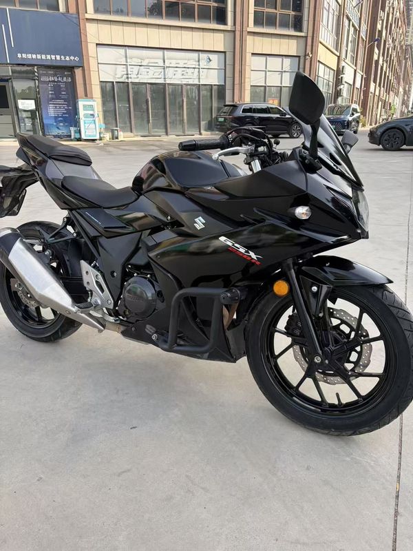 豪爵铃木 GSX250R