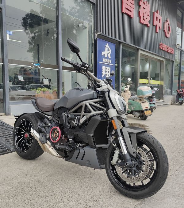 杜卡迪 XDiavel