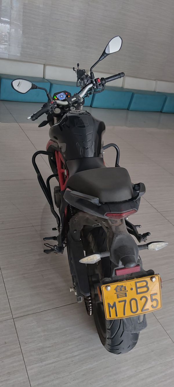 贝纳利 蓝宝龙 BN302S