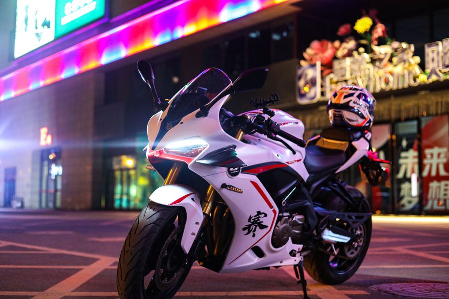 QJMOTOR 赛600