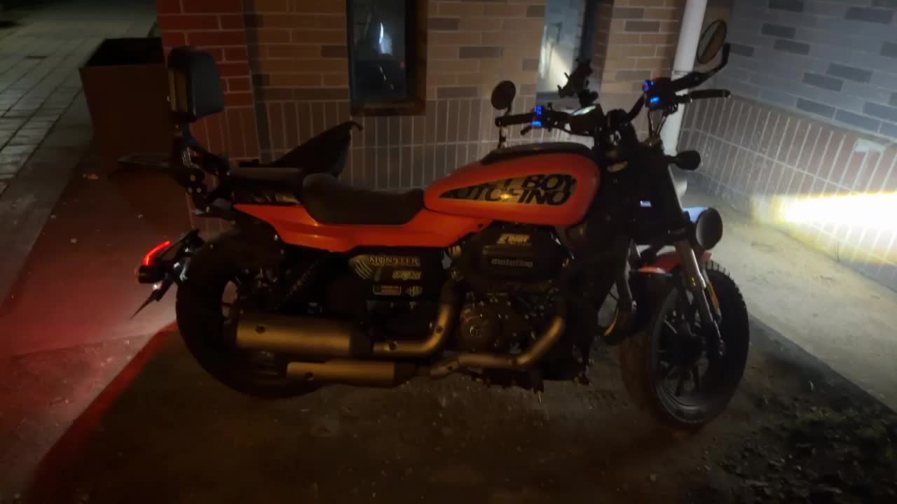 MOTOFINO 小马300