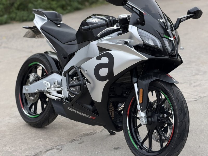 宗申阿普利亚 GPR250R