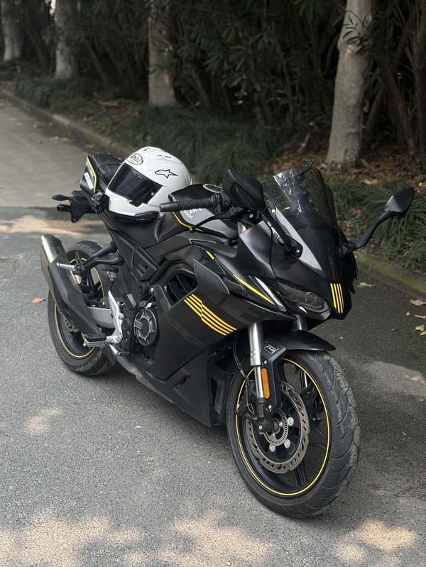 无极 250RR