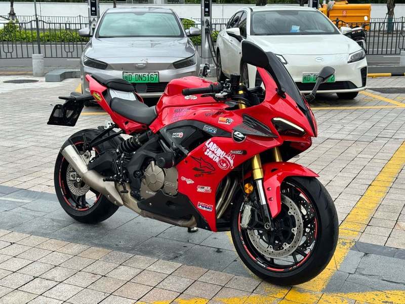 QJMOTOR 赛600