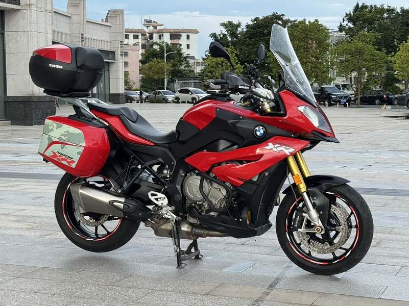 宝马 S 1000 XR