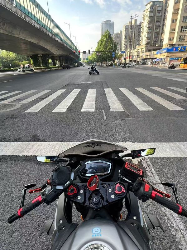 无极 300RR