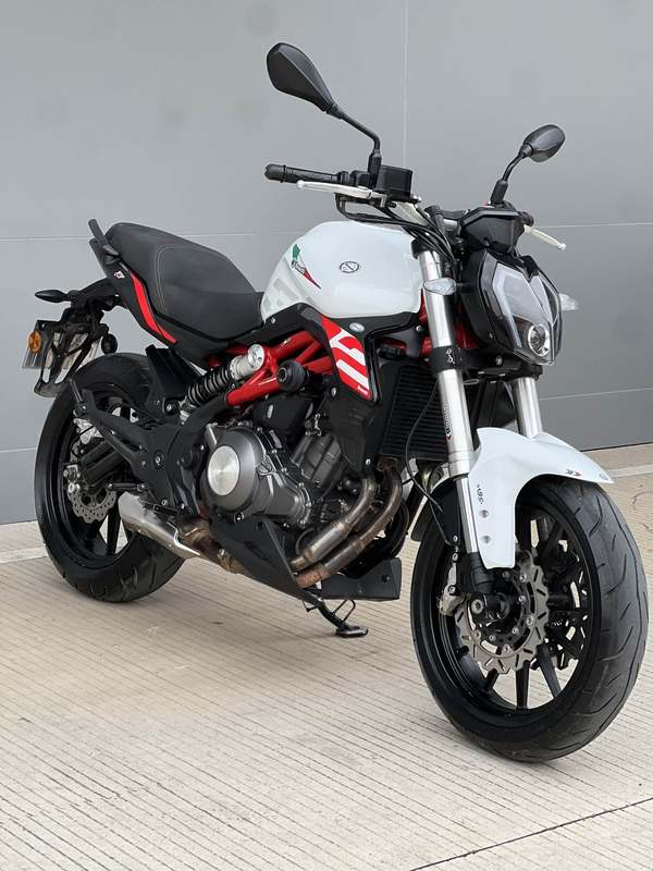 贝纳利 蓝宝龙 BN302S