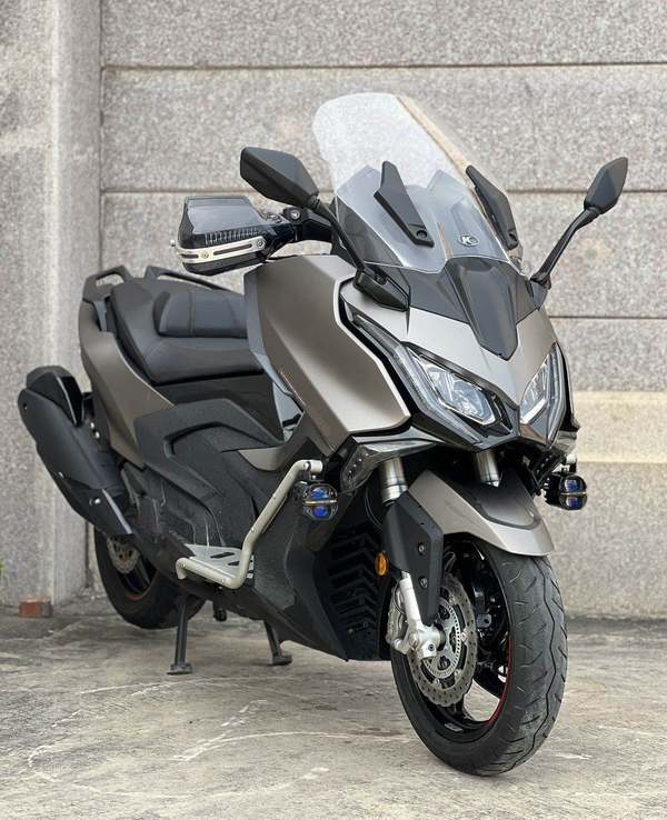 光阳 AK550