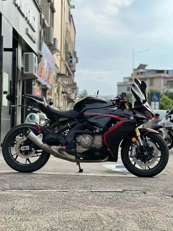 QJMOTOR 赛600