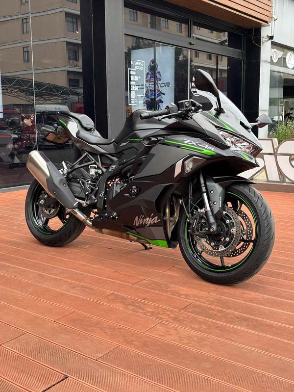 川崎 ZX-4R