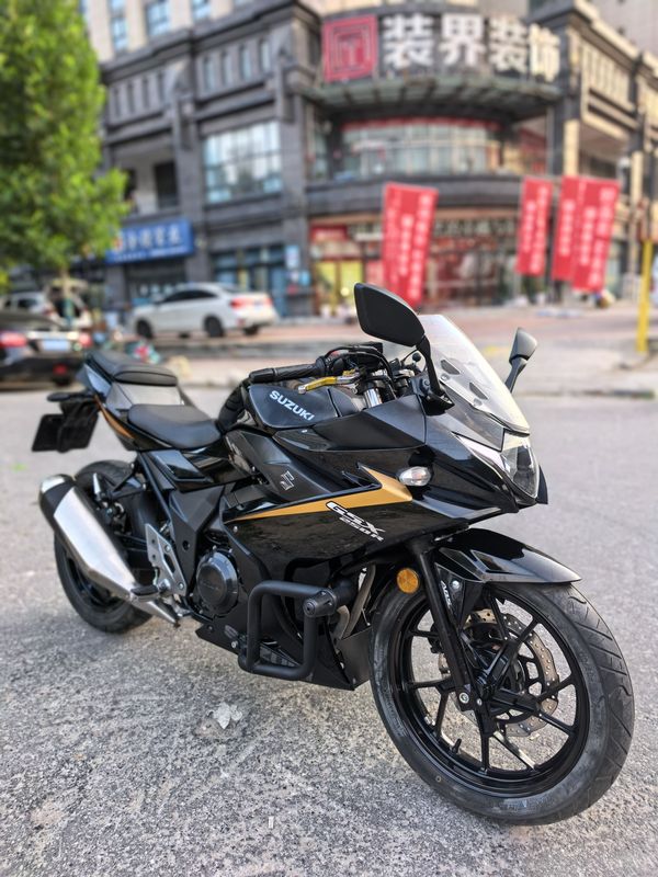 豪爵铃木 GSX250R