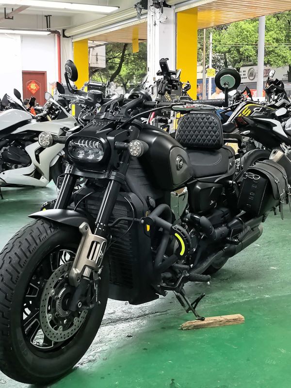 QJMOTOR 闪600