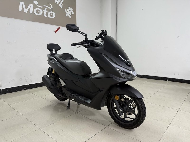 五羊本田 PCX