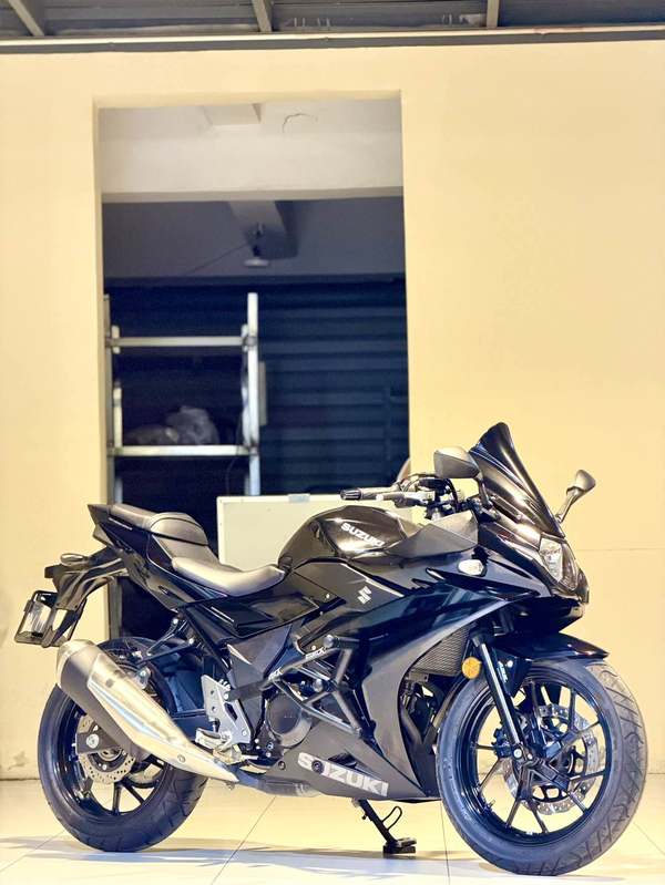 豪爵铃木 GSX250R