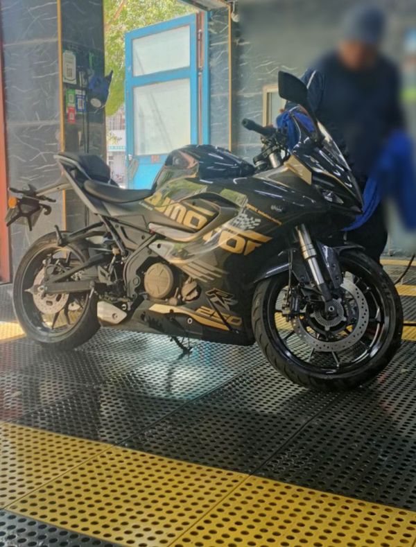 QJMOTOR 赛250