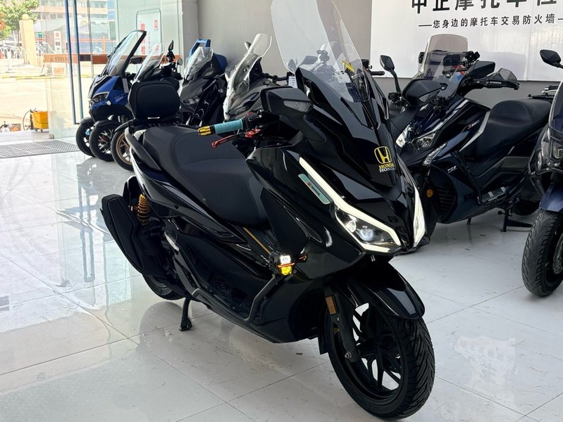 本田WING NSS350