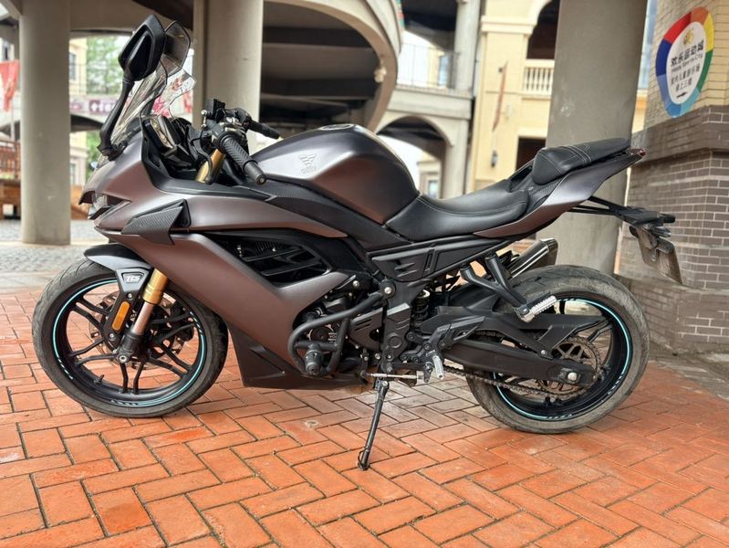 无极 250RR