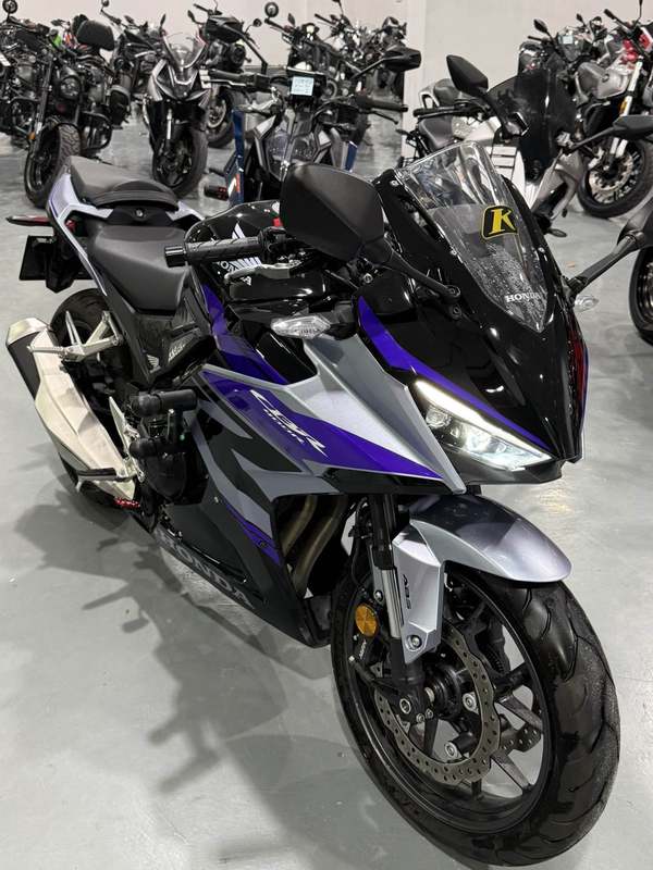 本田WING CBR400R