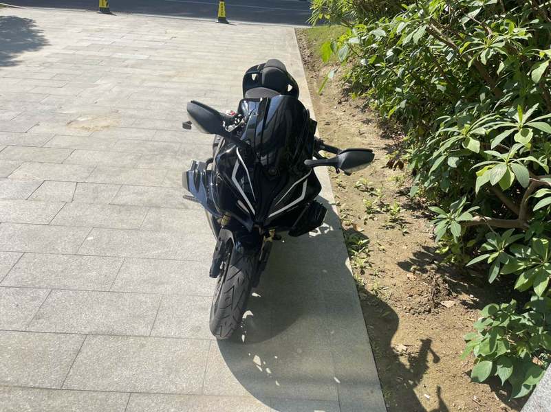 QJMOTOR 赛800
