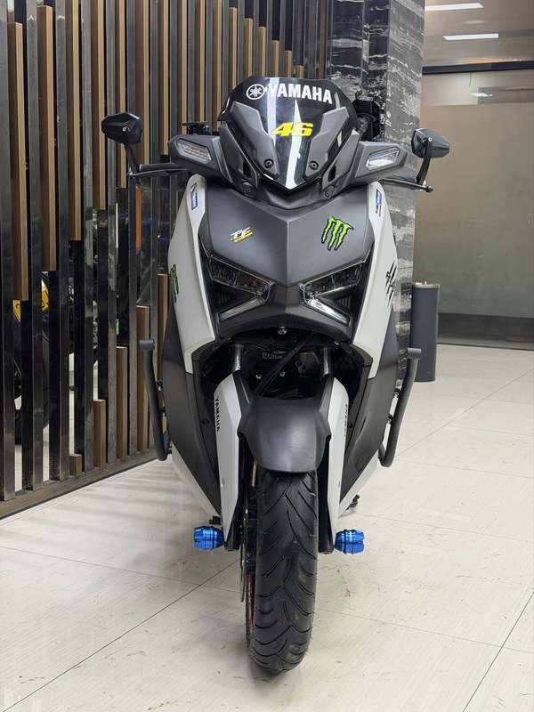 雅马哈 XMAX