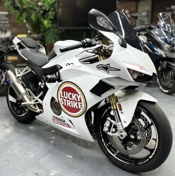 张雪机车 500RR