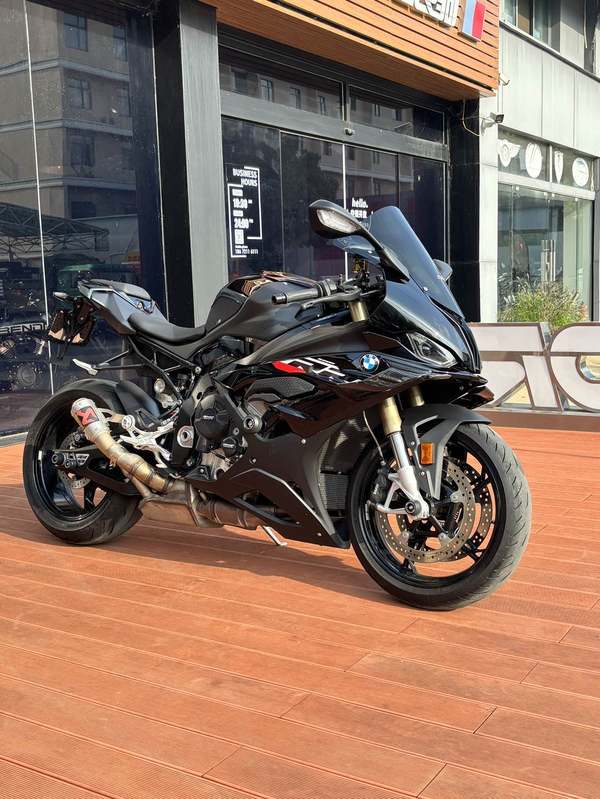 宝马 S 1000 RR