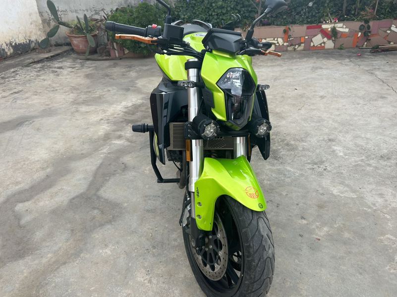 贝纳利 TNT600i