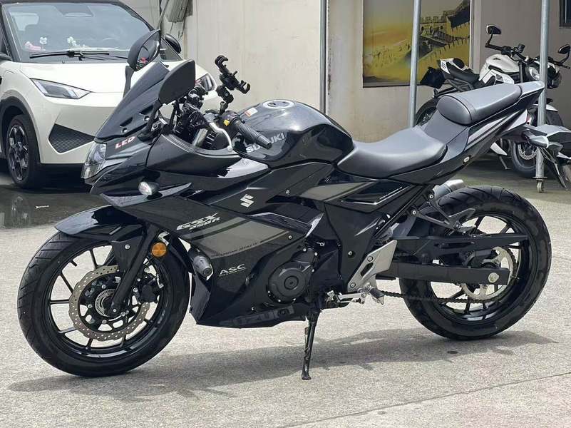 豪爵铃木 GSX250R
