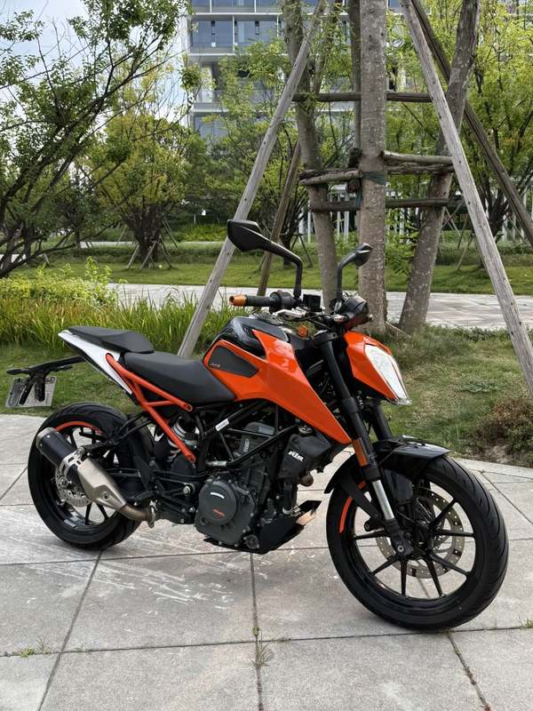 KTMR2R 250 Duke