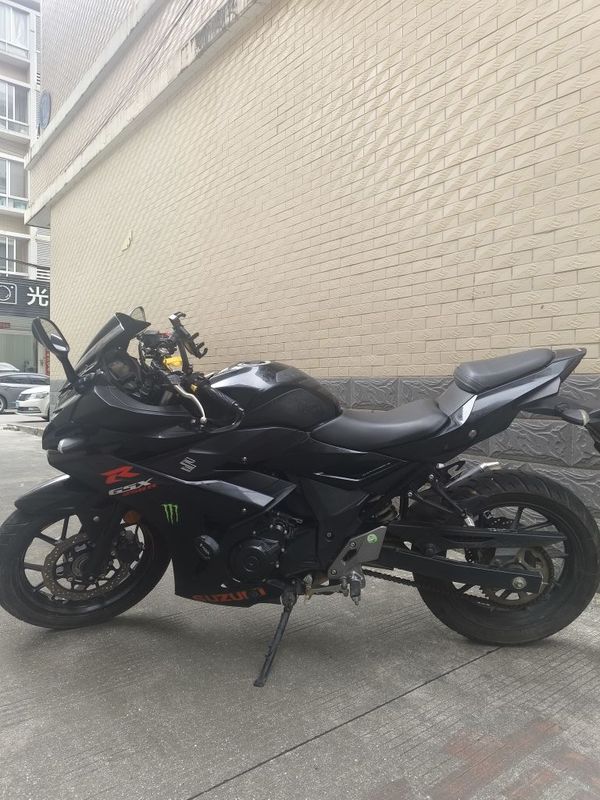 豪爵铃木 GSX250R