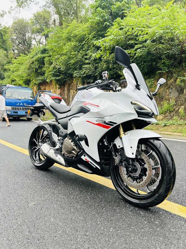 QJMOTOR 赛450